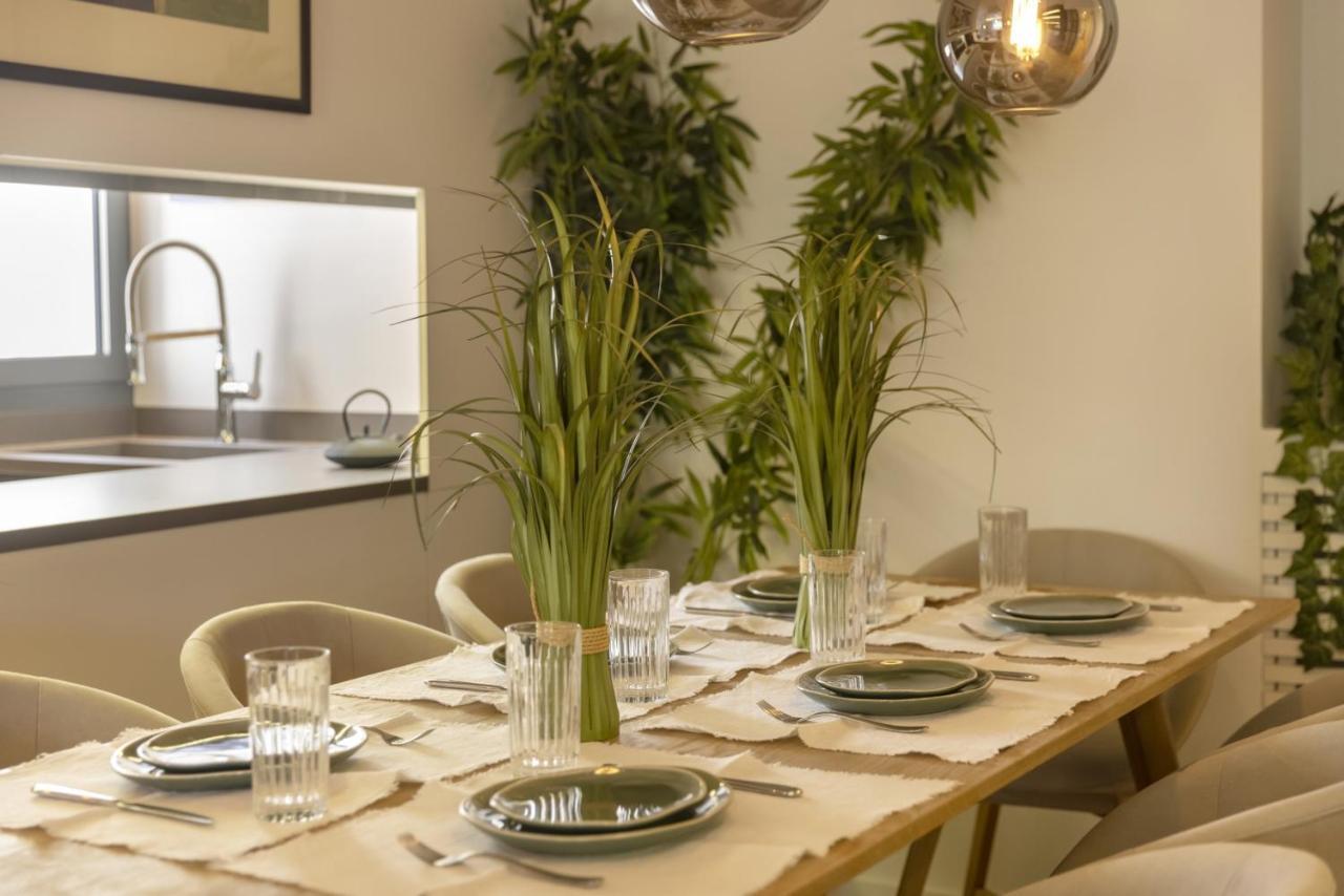 Elegant, Chic, Hip 2 Bedroom W/ Forest View In Athens! Extérieur photo